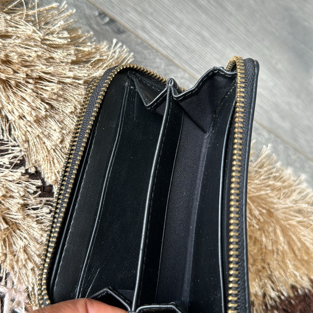 Authentic Coach wallet - Picture 9 of 13